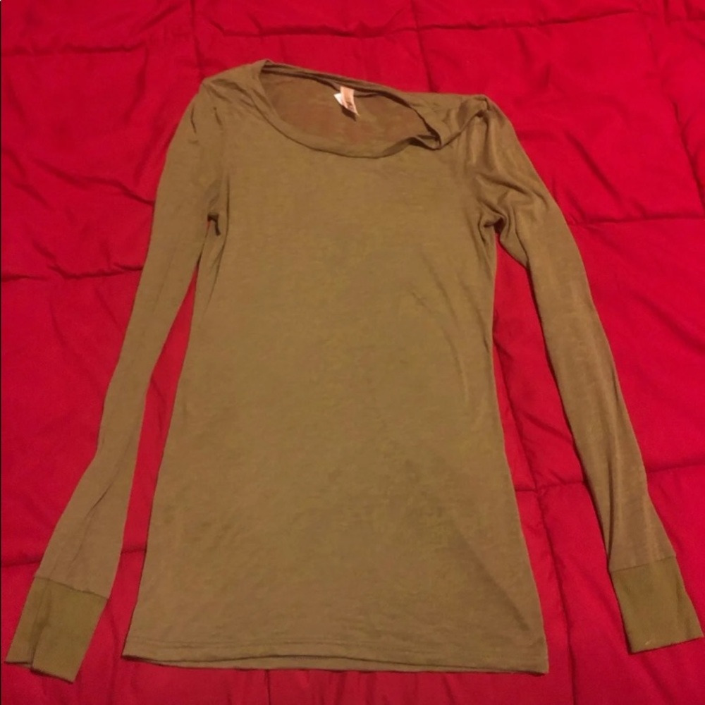 Buckle shirt